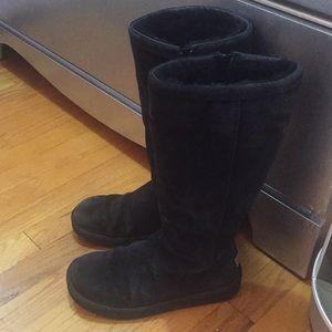 Black Uggs